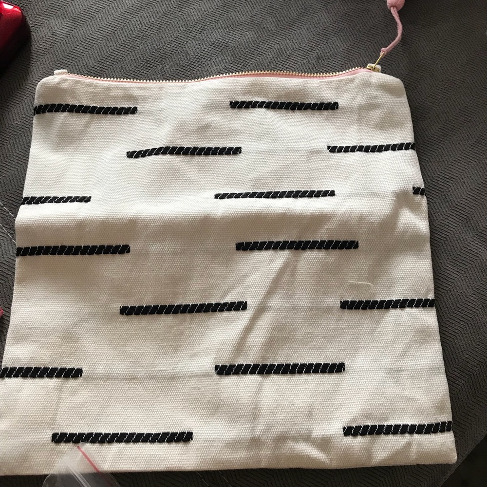 Foldable clutch or crossbody with chain, NEW!